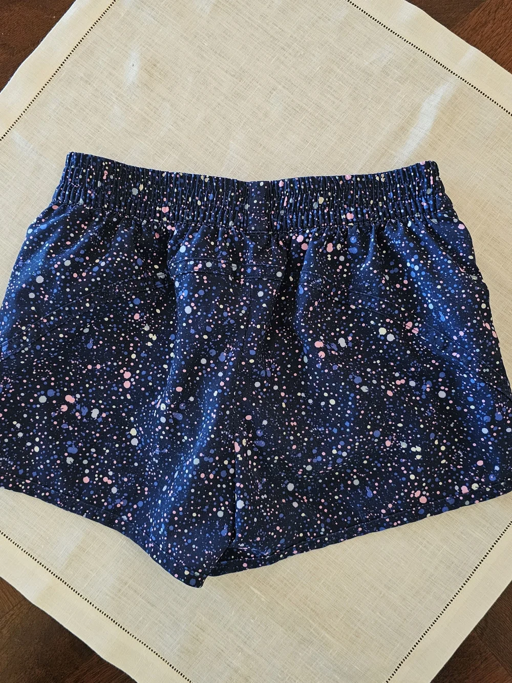 Adorable Gap Fit Girls Lined Active Run Shorts Quick Dry Navy Blue Splatter M 8